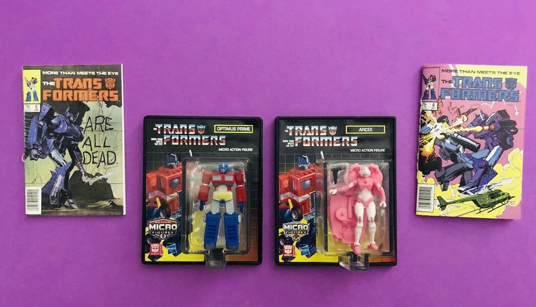 World Smallest Transformers Figure & Comics In Hand Image  (2 of 10)